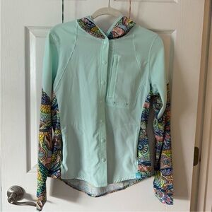 Women's Mint Green Patterned Sleeve Top